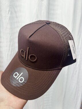 🤎 Alo Yoga District Trucker Hat Coffee Color 🤎 One Sz Sun hat